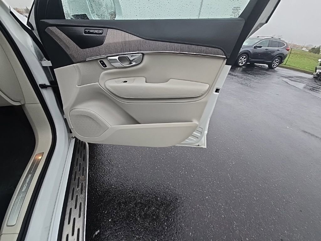 Used 2023 Volvo XC90 T8 Ultimate AWD/4WD image 30