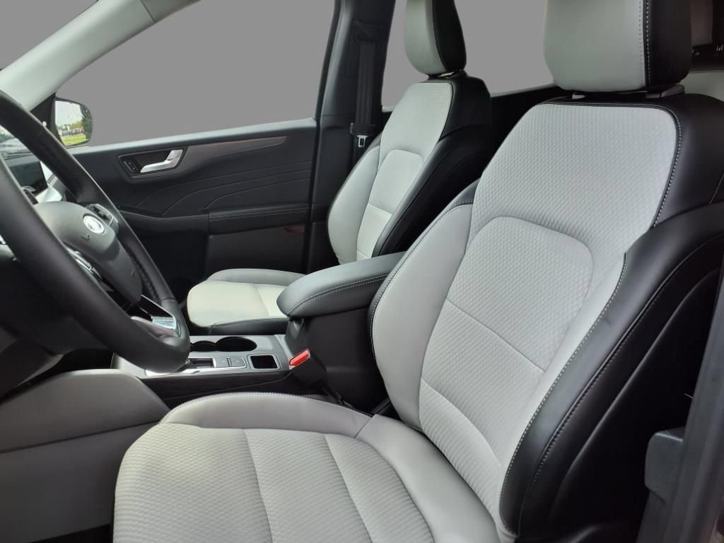 New 2024 Ford Escape SE FWD image 5