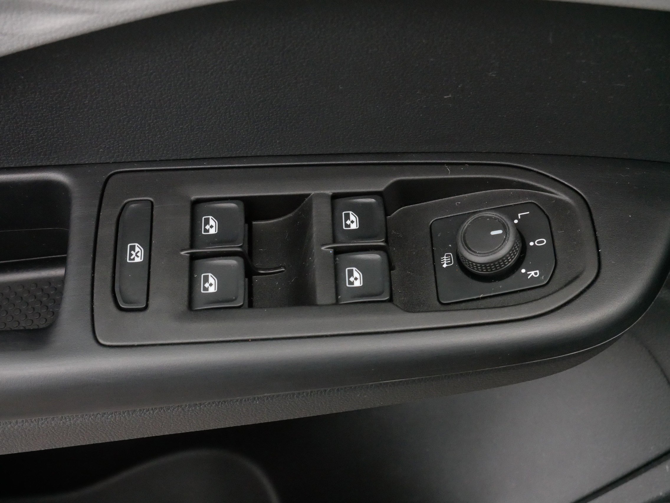 Certified 2023 Volkswagen Taos S w/ IQ Drive S Package image 19