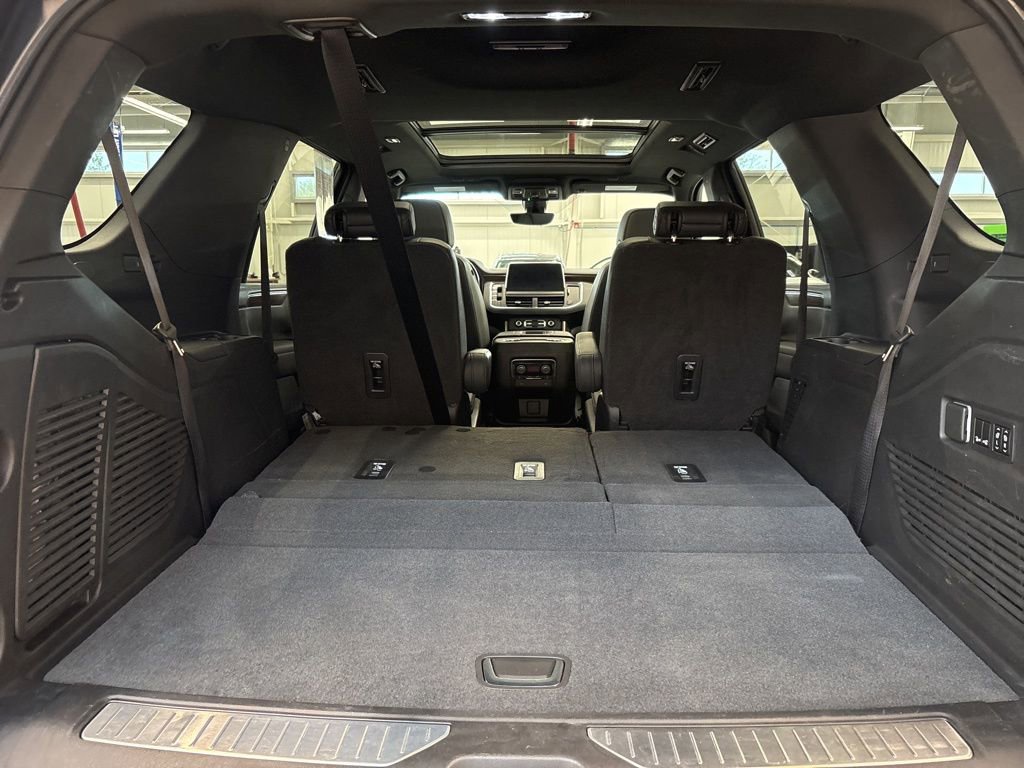Used 2022 Chevrolet Tahoe High Country AWD/4WD image 14