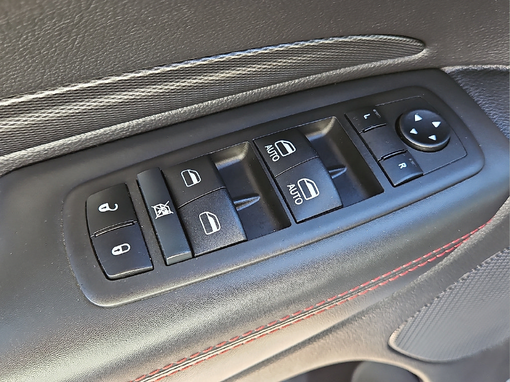 Used 2024 Dodge Durango GT RWD image 41