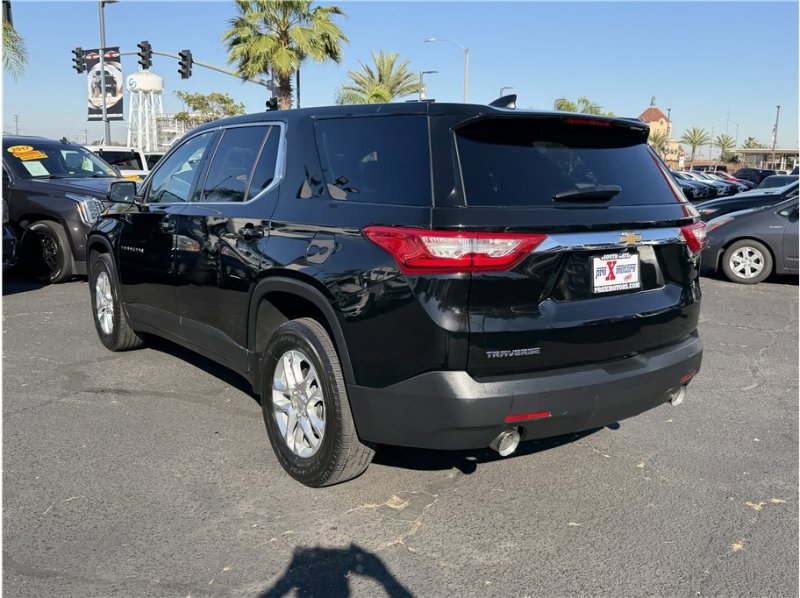 Used 2020 Chevrolet Traverse LS image 4