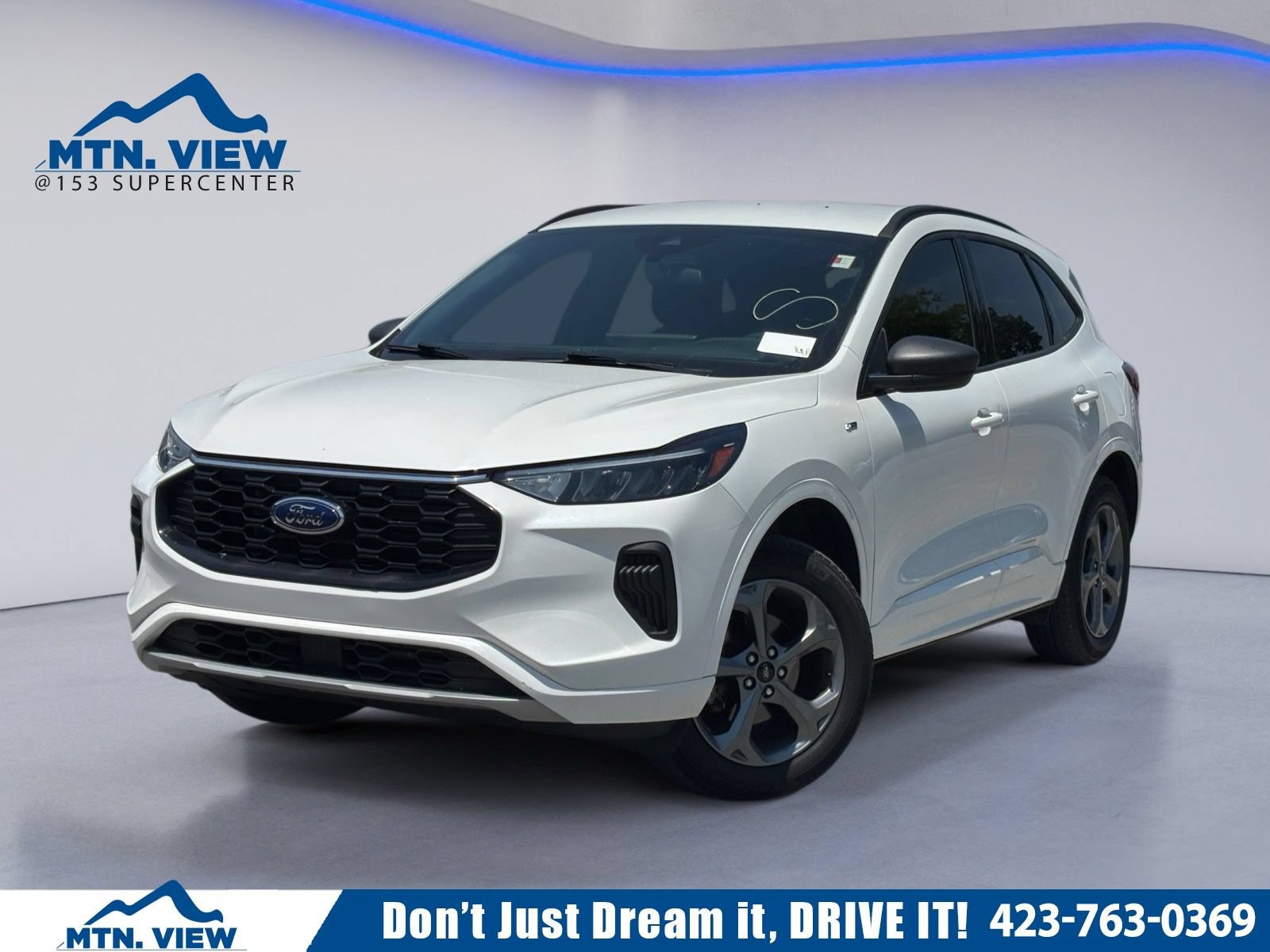 Used 2024 Ford Escape ST-Line w/ Tech Pack #1 AWD/4WD image 1