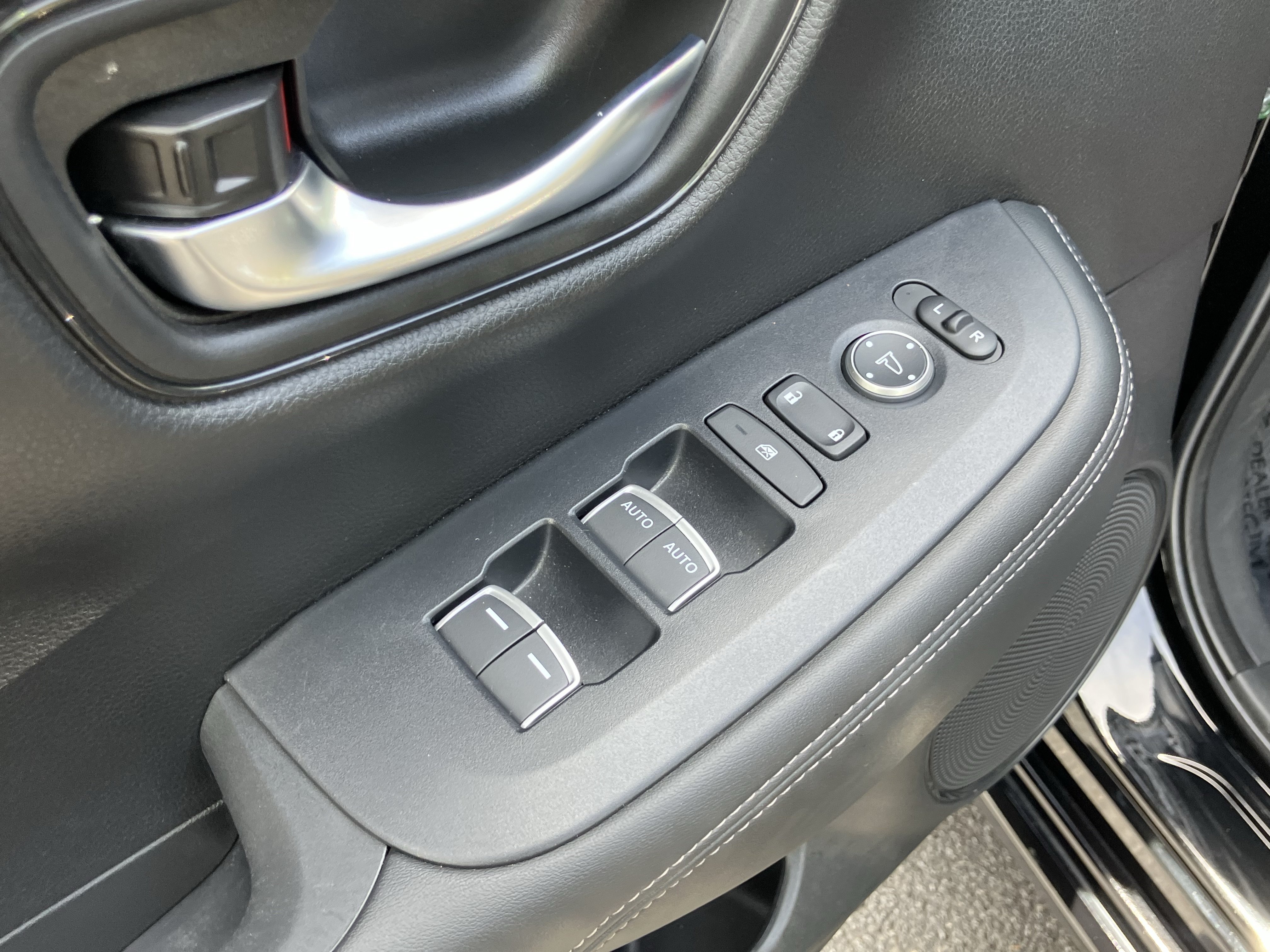 Used 2024 Honda HR-V EX-L image 15