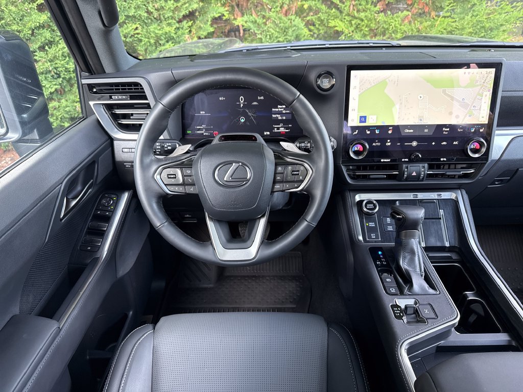 Used 2026 Lexus GX 550 w/ Accessory Package (31) AWD/4WD image 19