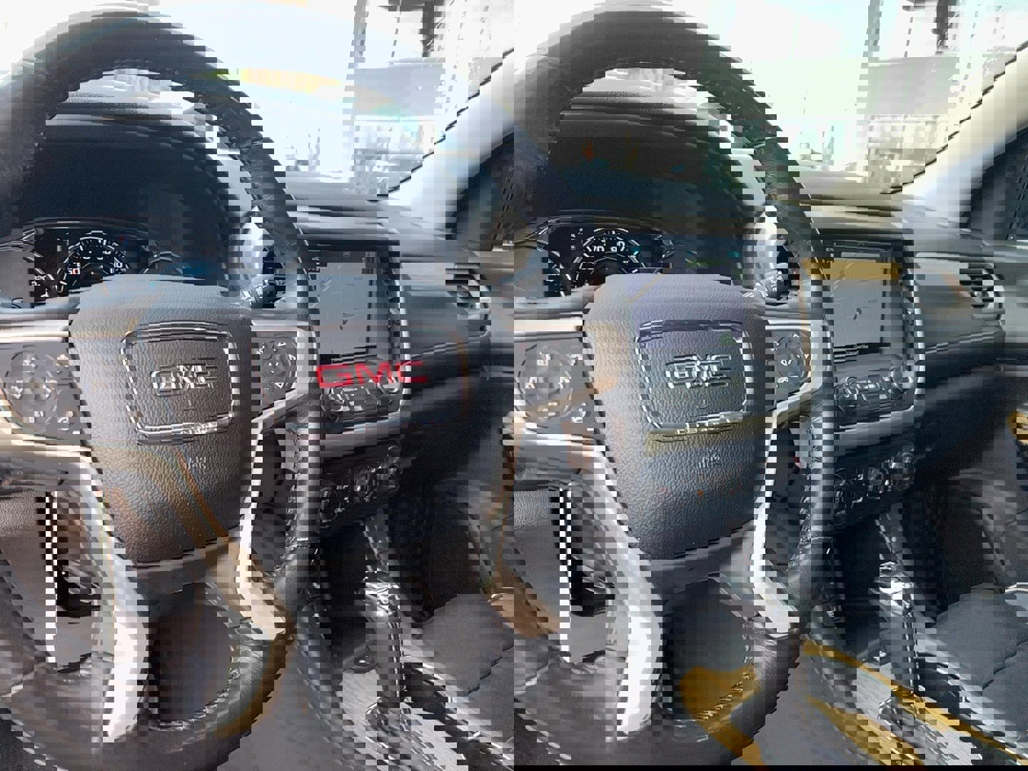 Used 2019 GMC Acadia Denali w/ Technology Package image 15