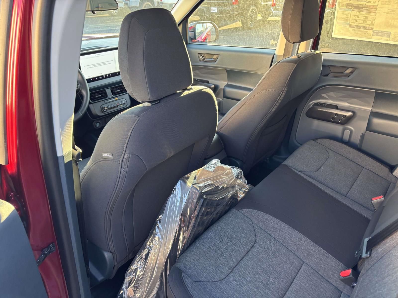 New 2025 Ford Maverick XLT w/ XLT Luxury Package image 27