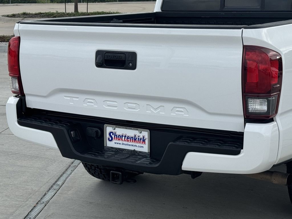 Used 2020 Toyota Tacoma SR w/ SR Convenience Package RWD image 6