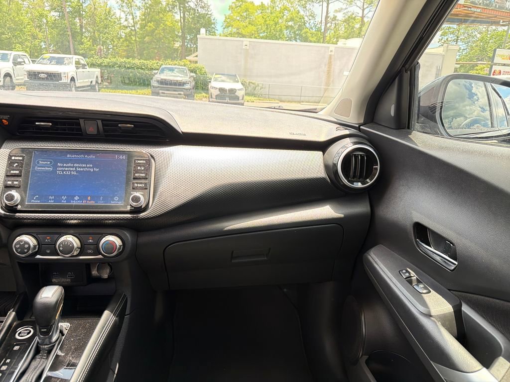 Used 2023 Nissan Kicks SV FWD image 18