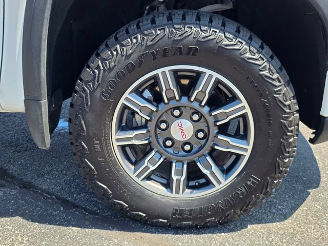 Used 2025 GMC Sierra 1500 AT4 AWD/4WD image 16