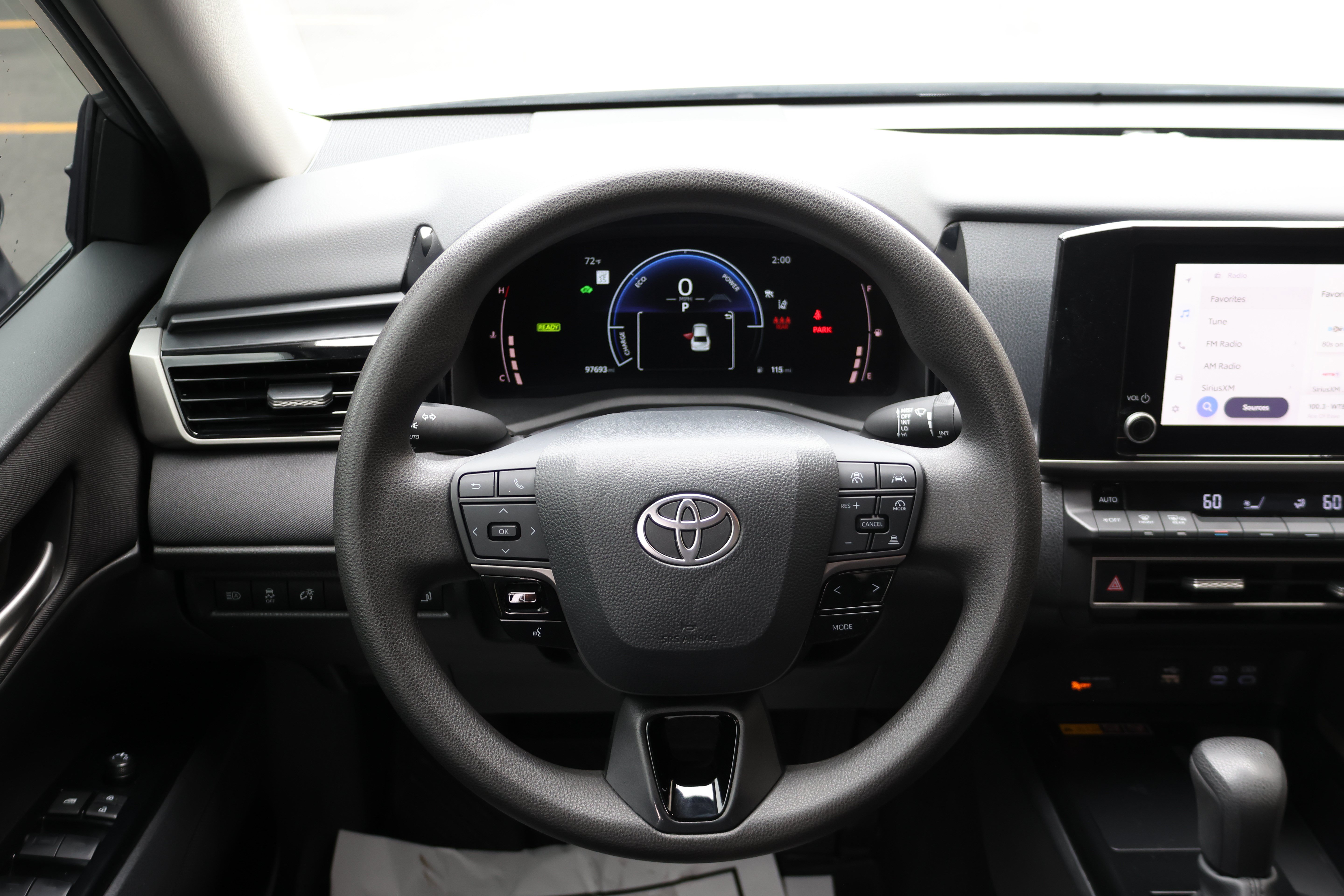 Used 2025 Toyota Camry LE FWD image 30