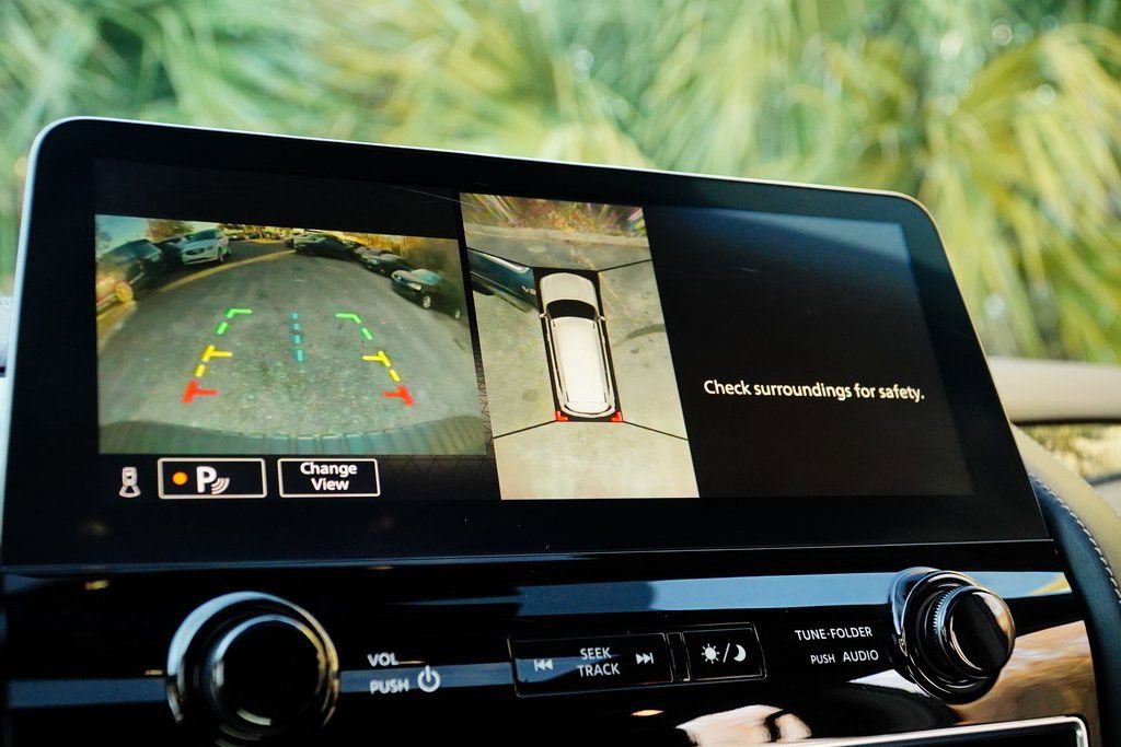 Used 2022 Nissan Armada Platinum w/ Captain's Chairs Package image 19