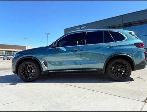 Used 2026 BMW X5 xDrive40i AWD/4WD image 4