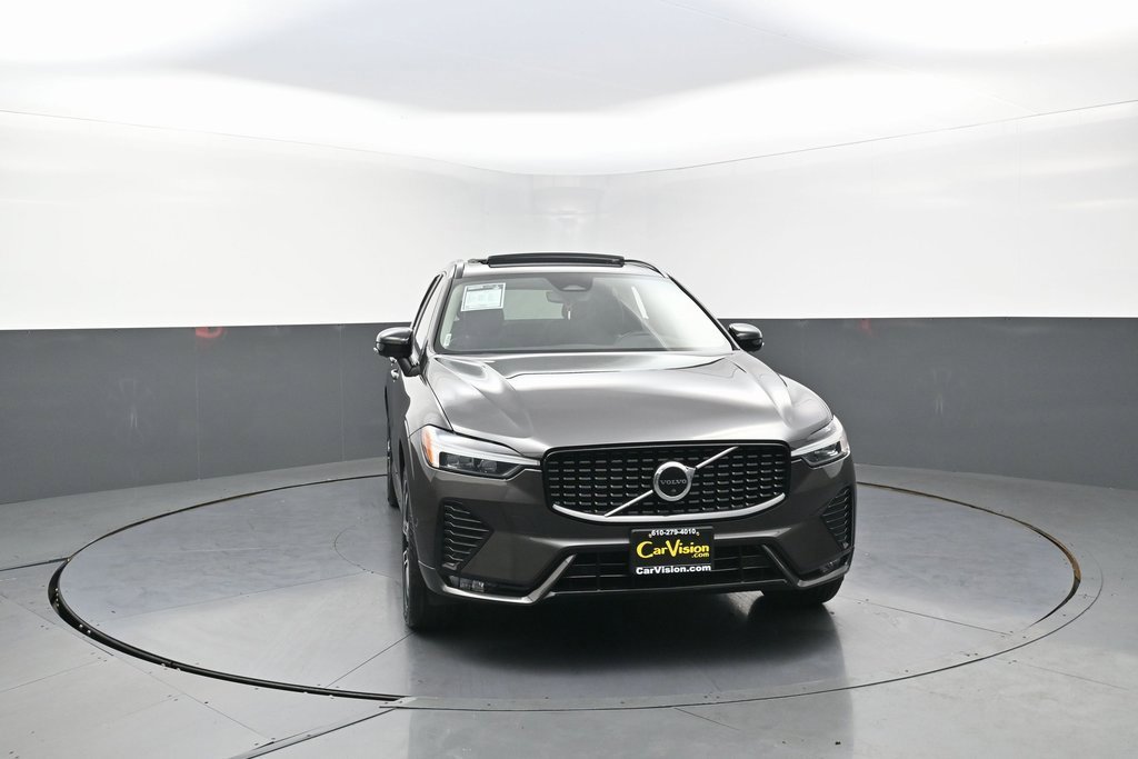 Used 2023 Volvo XC60 B5 Plus image 49