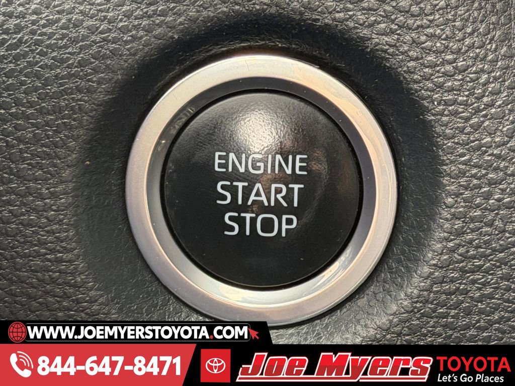 Used 2023 Toyota Corolla SE image 22