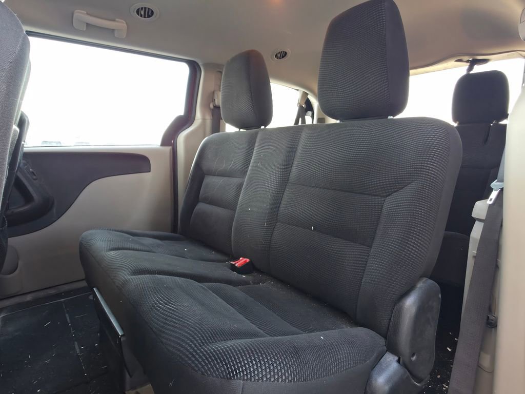 Used 2020 Dodge Grand Caravan SE FWD image 13