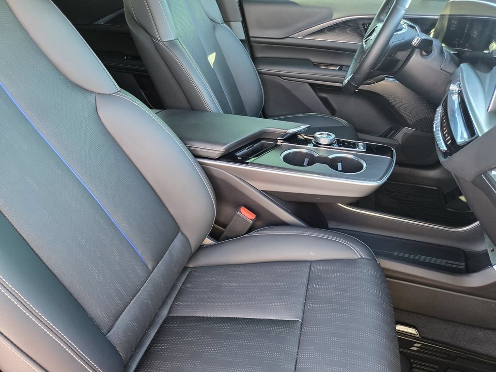 Certified 2024 Cadillac Lyriq Sport AWD/4WD image 9