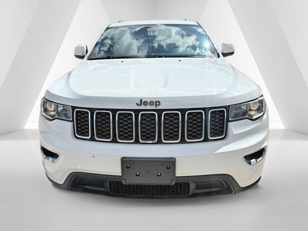 Used 2021 Jeep Grand Cherokee Laredo AWD/4WD image 2