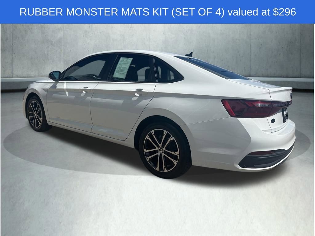 Used 2025 Volkswagen Jetta Sport FWD image 4