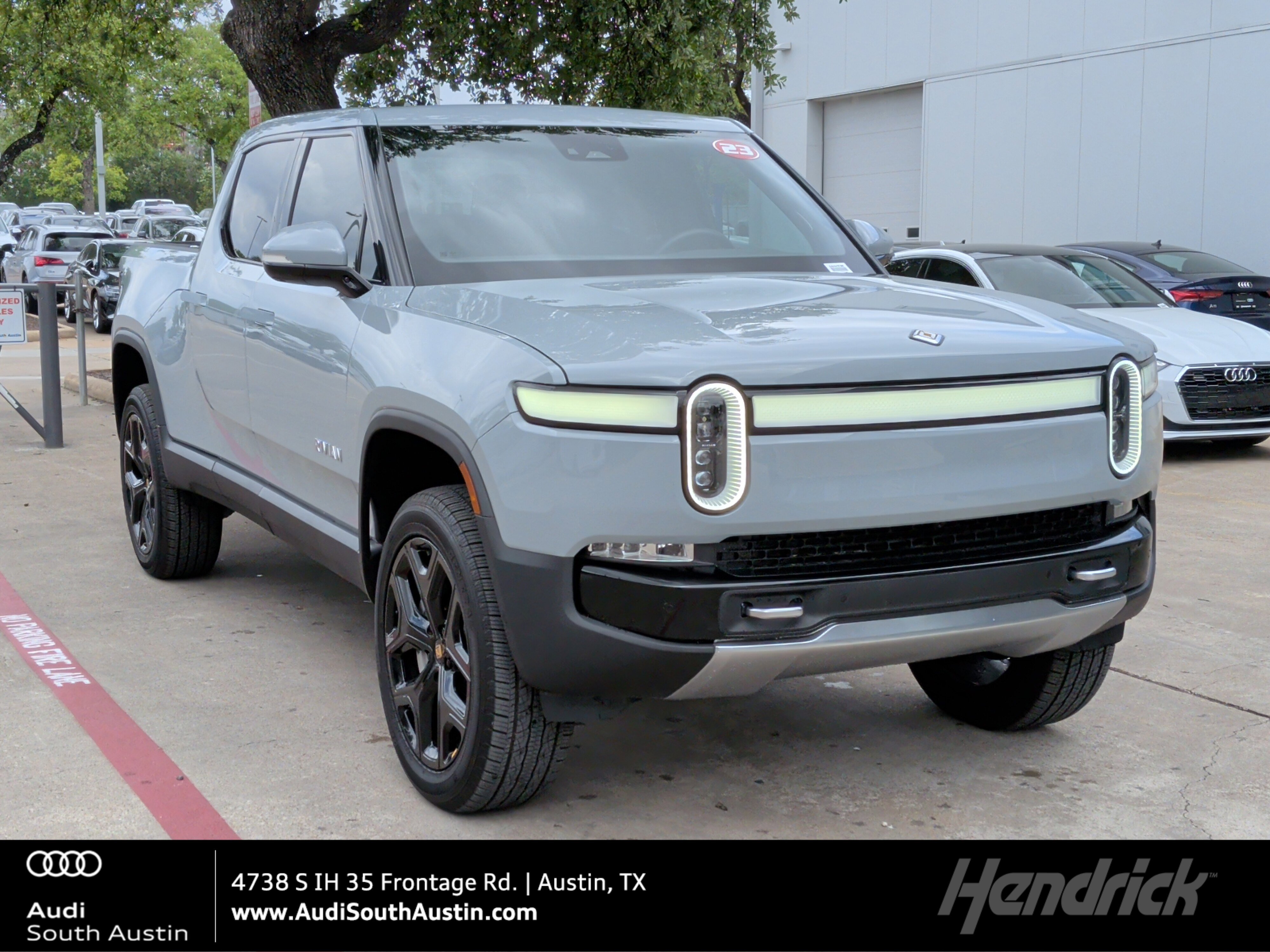 Used 2023 Rivian R1T Adventure image 1
