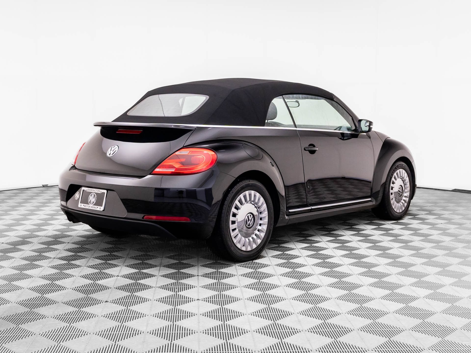 Used 2015 Volkswagen Beetle 1.8T FWD image 5