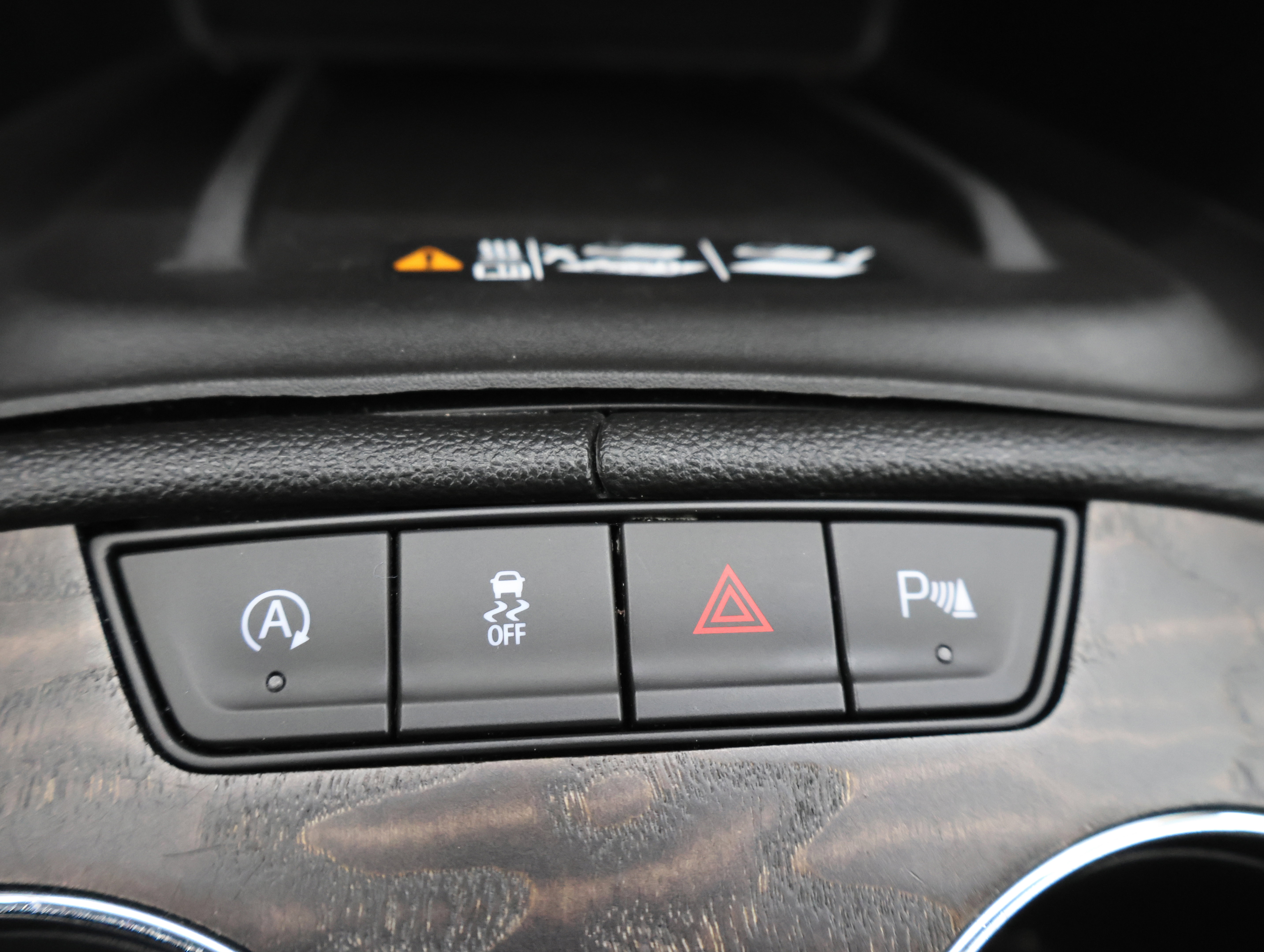 Used 2020 GMC Acadia Denali w/ Trailering Package image 71