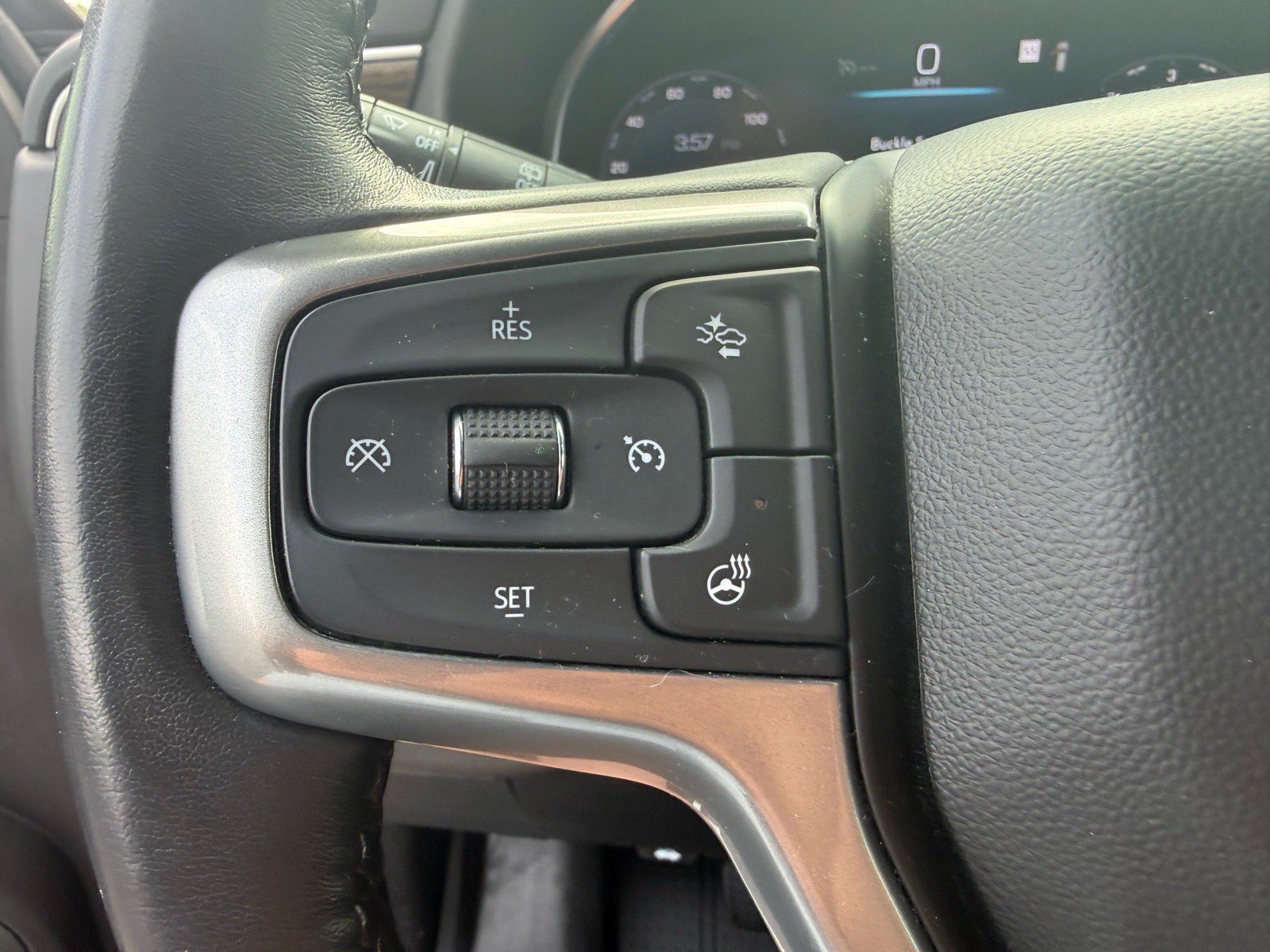 Used 2022 Chevrolet Tahoe Premier AWD/4WD image 25