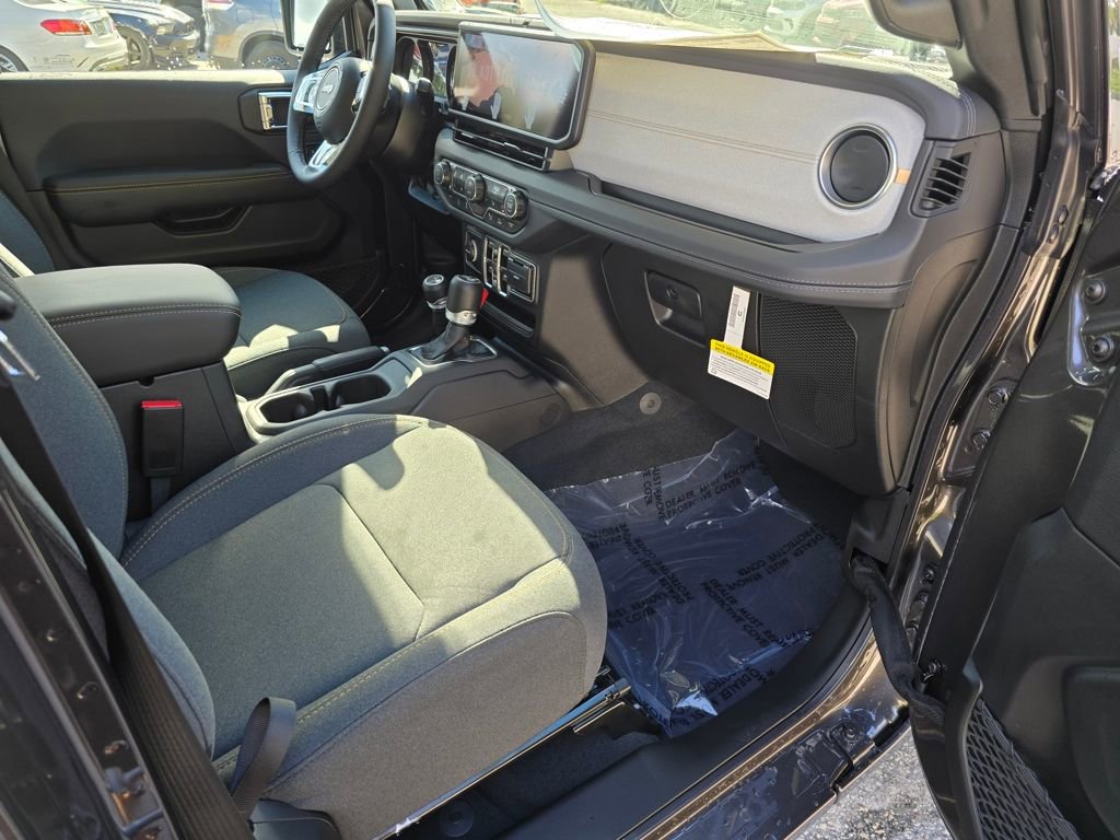 New 2025 Jeep Wrangler Sahara w/ Safety Group image 28