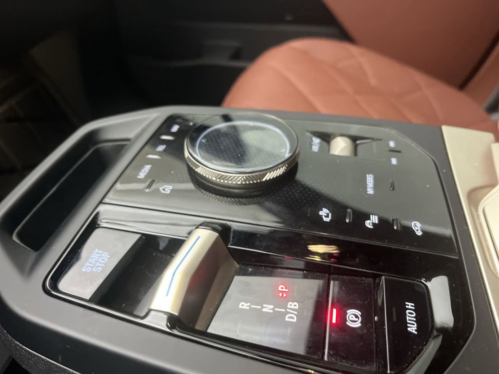 New 2022 BMW iX xDrive50 w/ Premium Package image 21