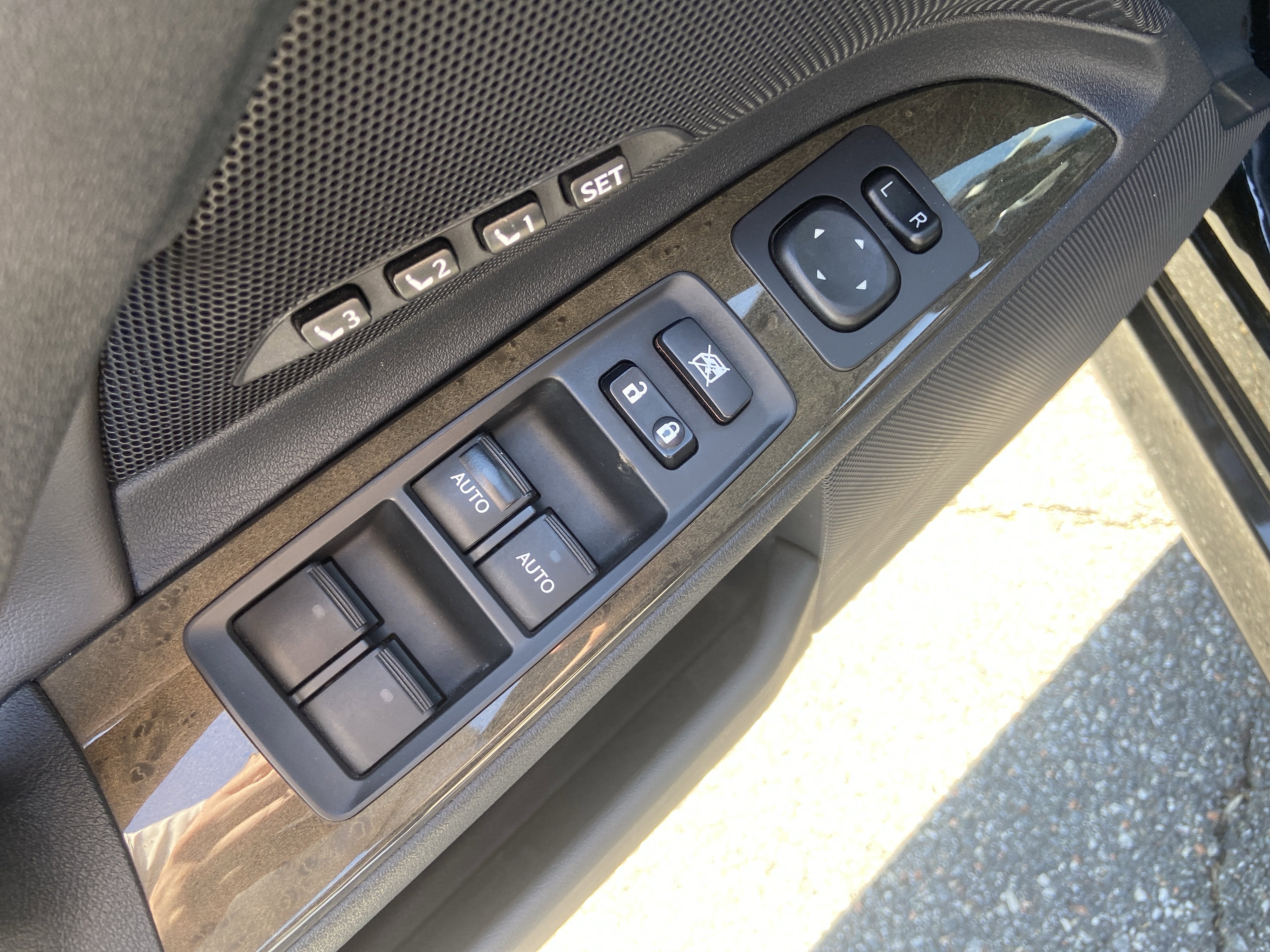 Used 2010 Lexus IS 350C image 10