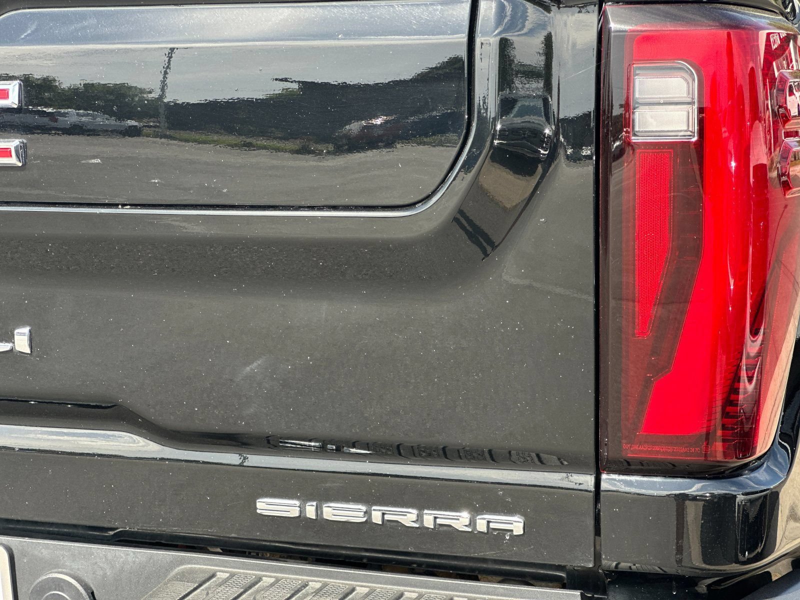 Used 2025 GMC Sierra 3500 Denali w/ Denali Reserve Package AWD/4WD image 33