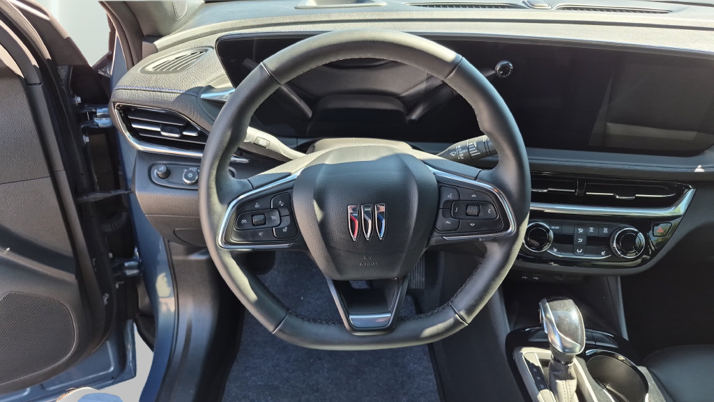 Used 2024 Buick Envista Sport Touring w/ Convenience I Package FWD image 12