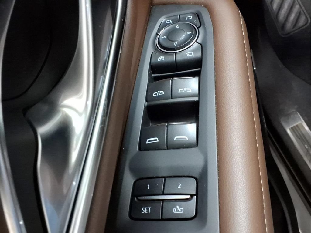 Used 2022 Chevrolet Suburban High Country w/ LPO, Illumination Package AWD/4WD image 14
