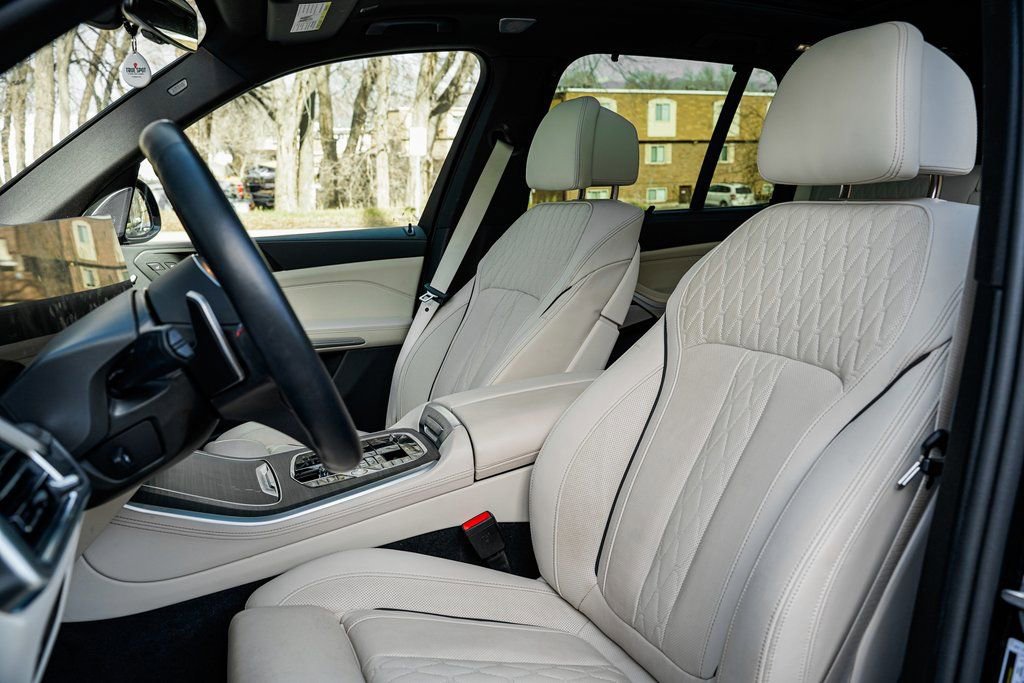 Certified 2025 BMW X5 M60i image 17