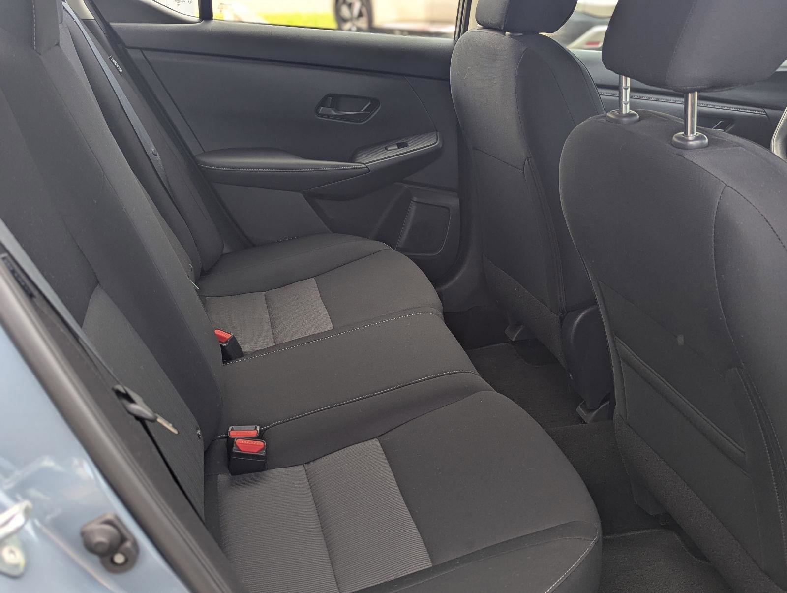 Used 2024 Nissan Sentra SV FWD image 17