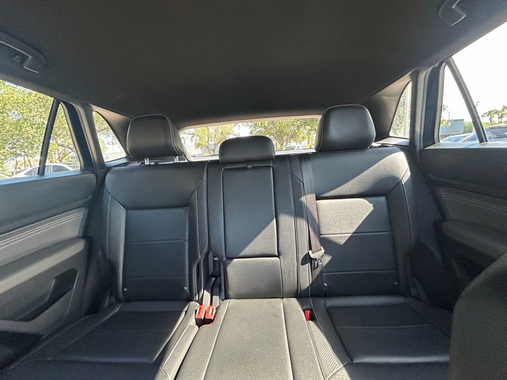 Used 2021 Volkswagen Atlas Cross Sport SE w/ V6 Towing Package FWD image 13
