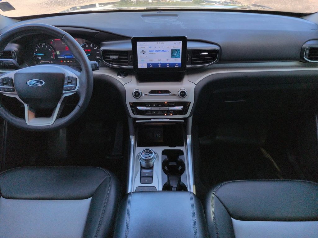 Used 2023 Ford Explorer XLT w/ Equipment Group 202A RWD image 15