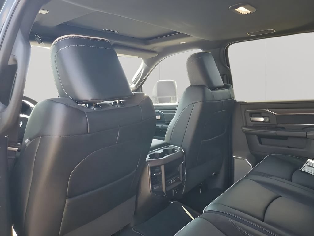 New 2025 RAM 2500 Laramie AWD/4WD image 24
