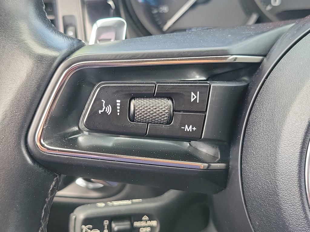 Used 2024 Porsche Macan AWD/4WD image 5