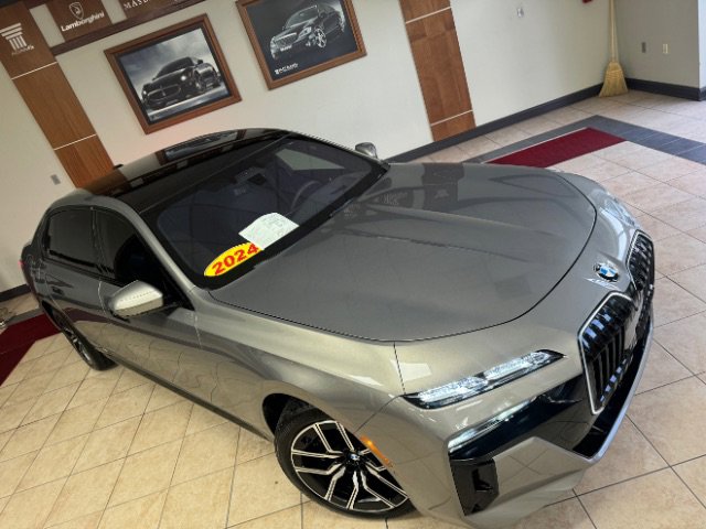 Used 2024 BMW 760i xDrive w/ Executive Package image 7