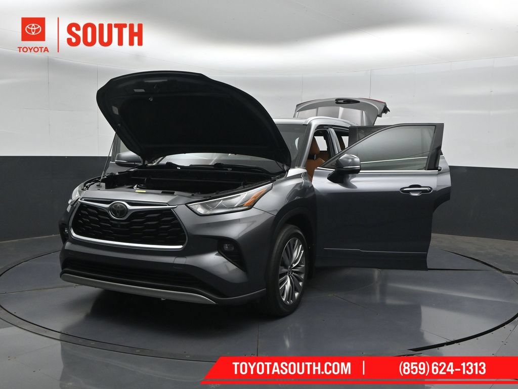 Used 2020 Toyota Highlander Platinum AWD/4WD image 59