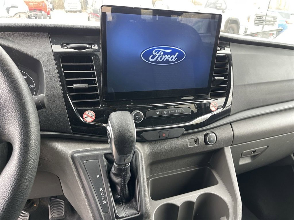 Used 2023 Ford Transit 350 XLT image 5
