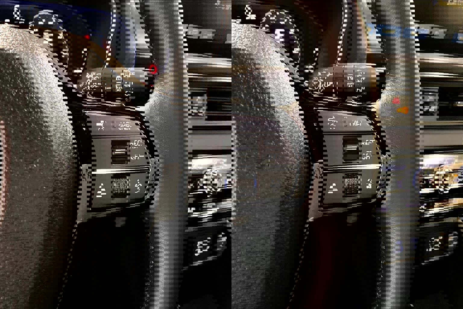 Used 2025 Honda Pilot Elite image 23