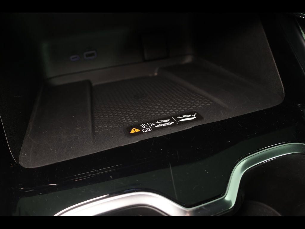 Used 2025 Chevrolet Traverse LT image 30