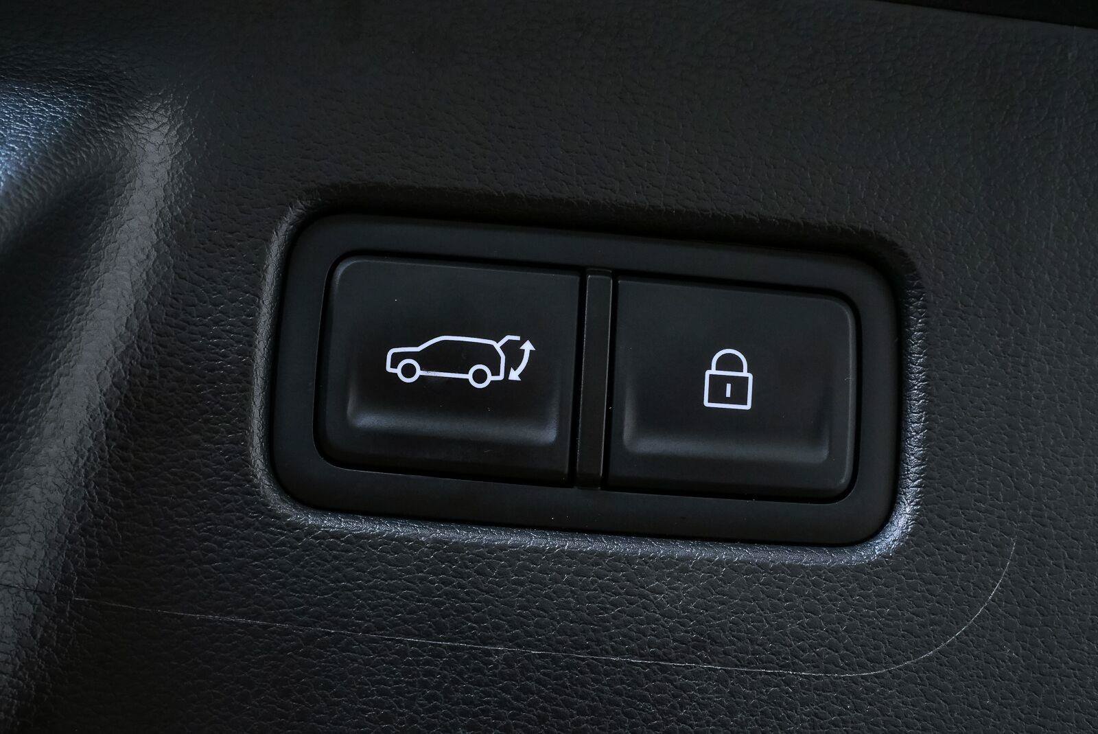 Used 2025 Hyundai Santa Fe Calligraphy FWD image 32