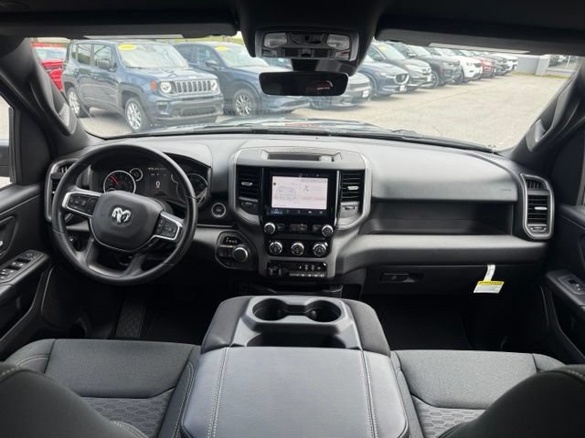 New 2026 RAM 1500 Express AWD/4WD image 3