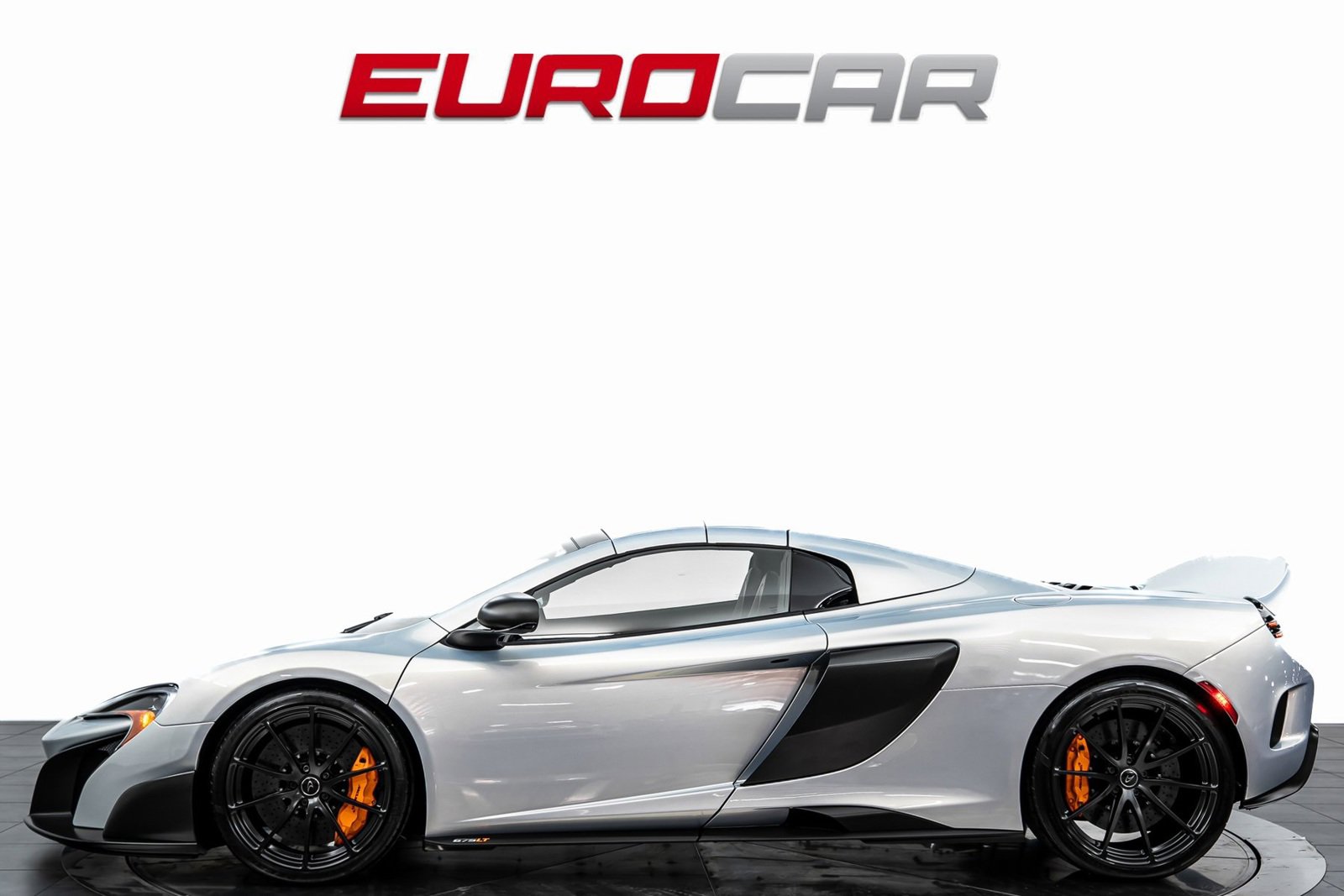 Used 2016 McLaren 675LT Spider image 3
