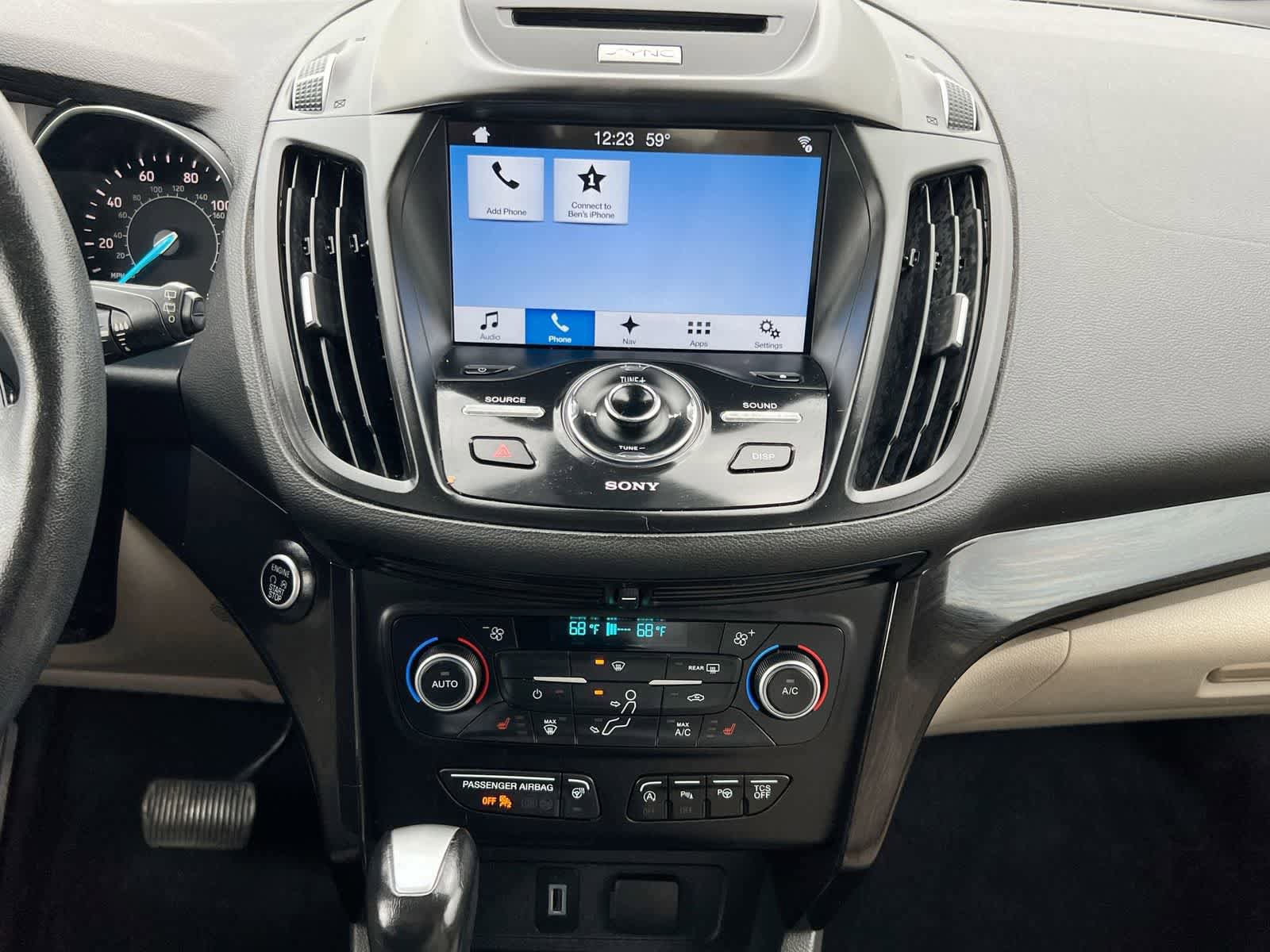 Used 2018 Ford Escape Titanium AWD/4WD image 27
