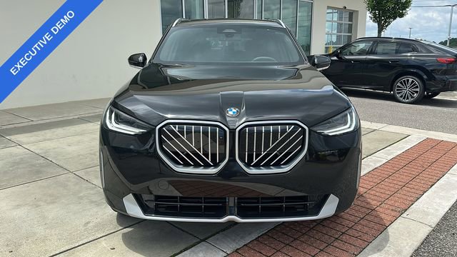 Used 2025 BMW X3 xDrive30i w/ Premium Package image 3