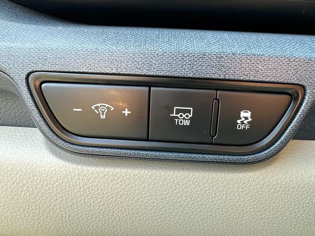 Used 2026 Kia Carnival EX image 38